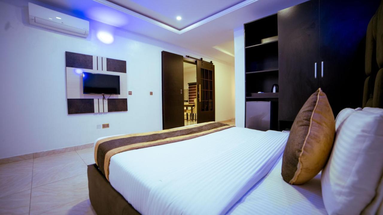 לקי 247 Luxury Hotel & Apartment Ajah מראה חיצוני תמונה