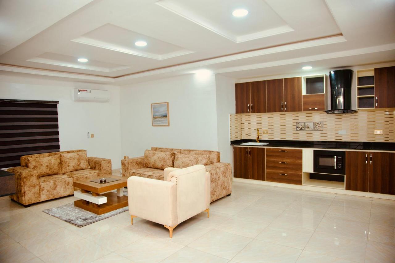 לקי 247 Luxury Hotel & Apartment Ajah מראה חיצוני תמונה
