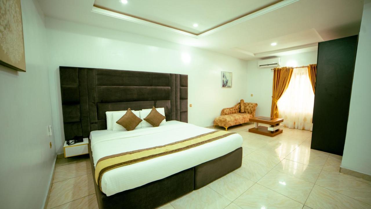 לקי 247 Luxury Hotel & Apartment Ajah מראה חיצוני תמונה