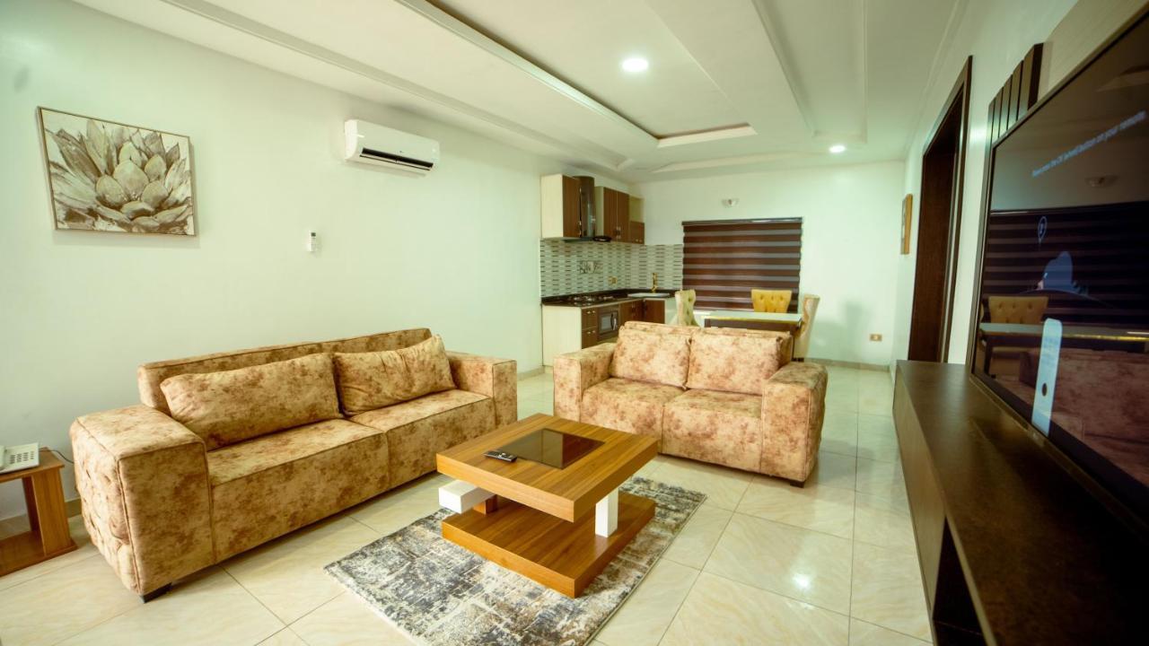 לקי 247 Luxury Hotel & Apartment Ajah מראה חיצוני תמונה