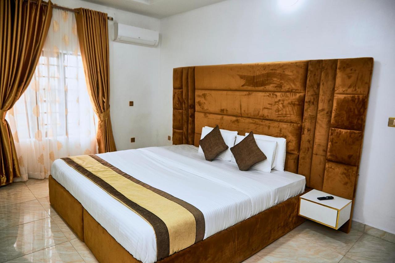 לקי 247 Luxury Hotel & Apartment Ajah מראה חיצוני תמונה