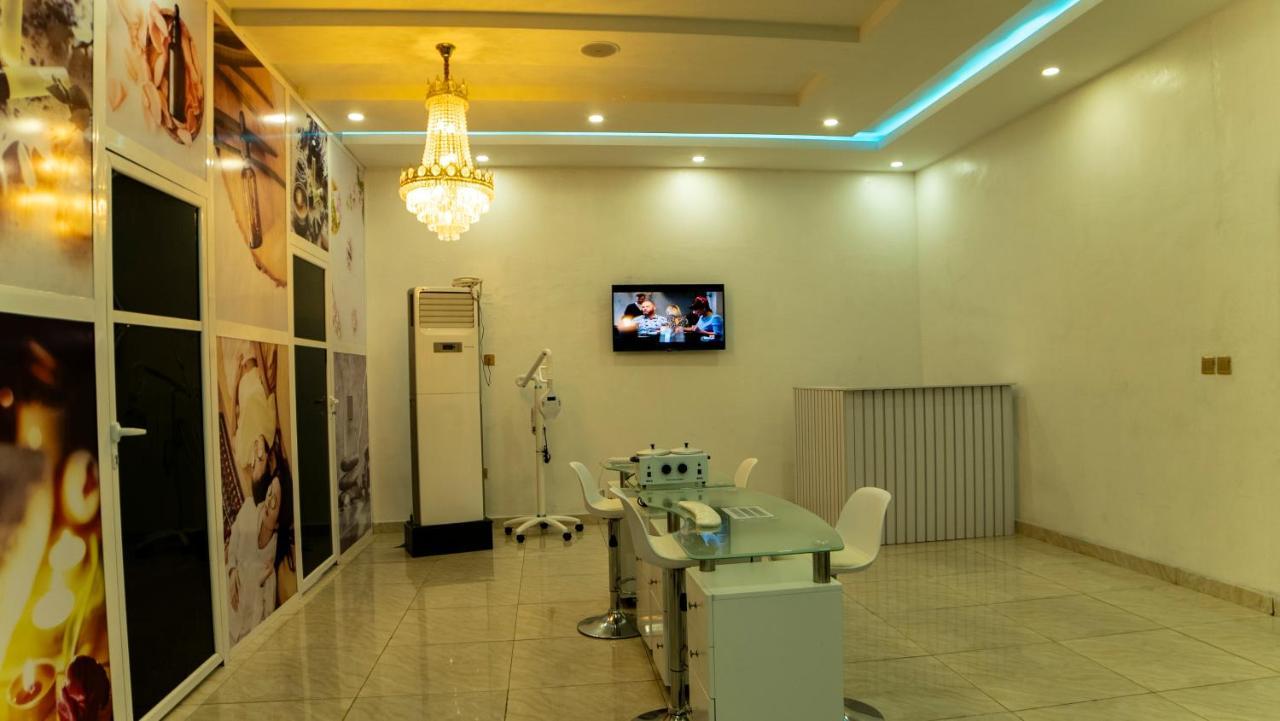 לקי 247 Luxury Hotel & Apartment Ajah מראה חיצוני תמונה