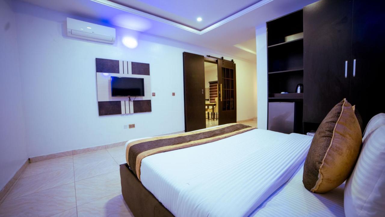 לקי 247 Luxury Hotel & Apartment Ajah מראה חיצוני תמונה
