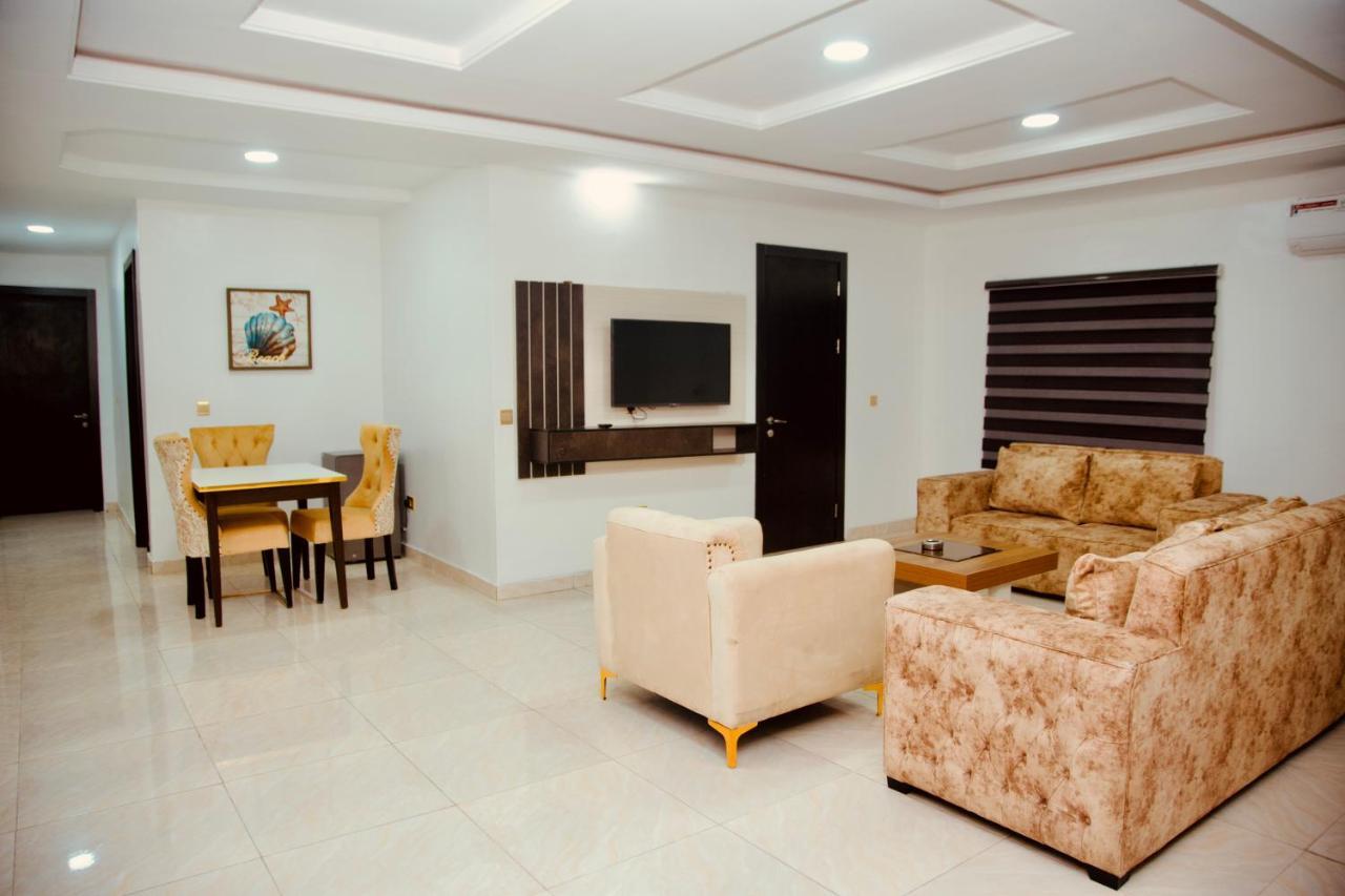 לקי 247 Luxury Hotel & Apartment Ajah מראה חיצוני תמונה