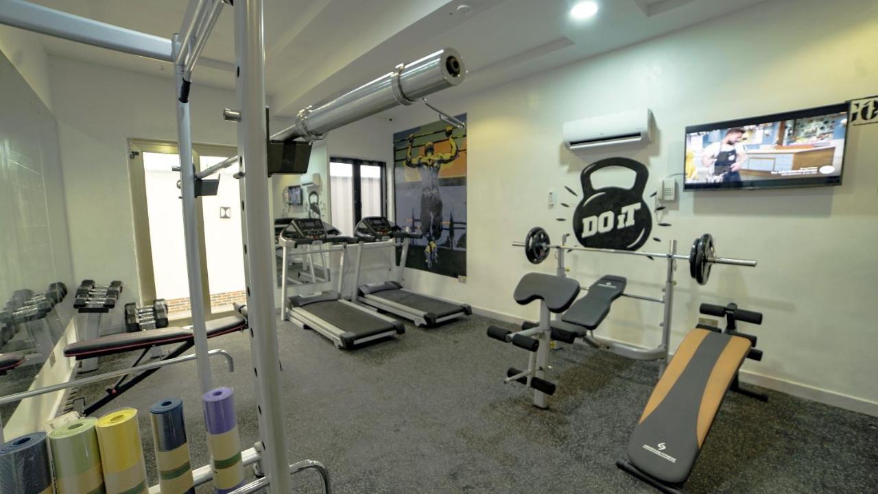 לקי 247 Luxury Hotel & Apartment Ajah מראה חיצוני תמונה