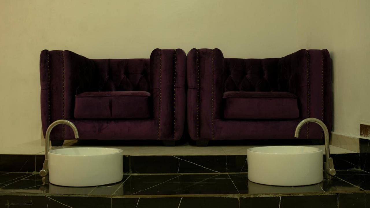 לקי 247 Luxury Hotel & Apartment Ajah מראה חיצוני תמונה