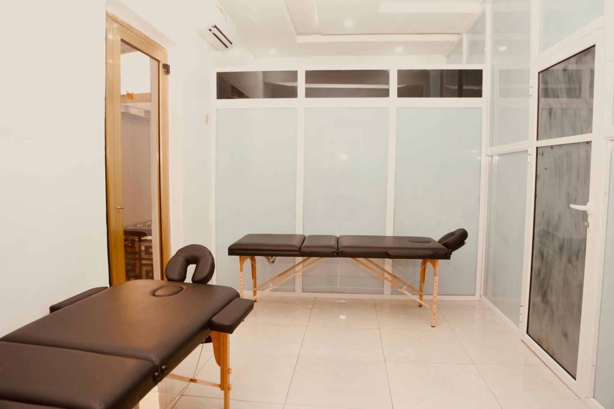 לקי 247 Luxury Hotel & Apartment Ajah מראה חיצוני תמונה
