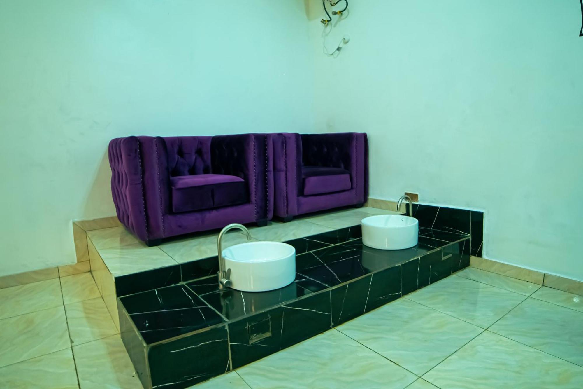 לקי 247 Luxury Hotel & Apartment Ajah מראה חיצוני תמונה