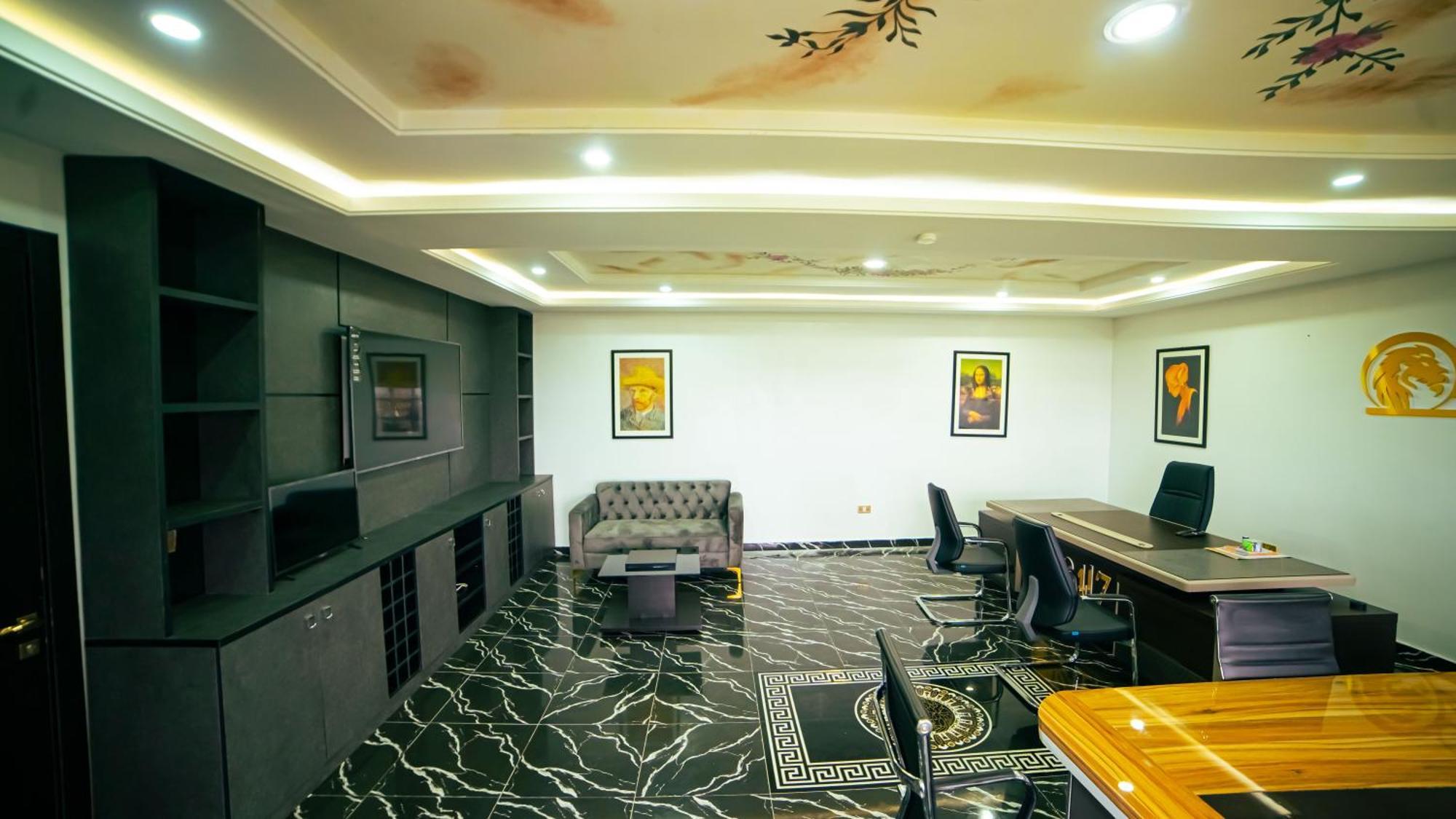 לקי 247 Luxury Hotel & Apartment Ajah מראה חיצוני תמונה