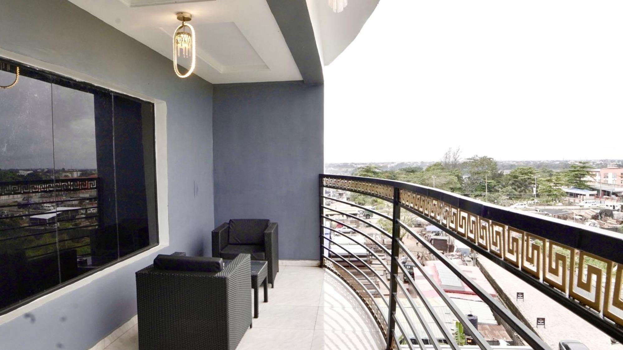 לקי 247 Luxury Hotel & Apartment Ajah מראה חיצוני תמונה