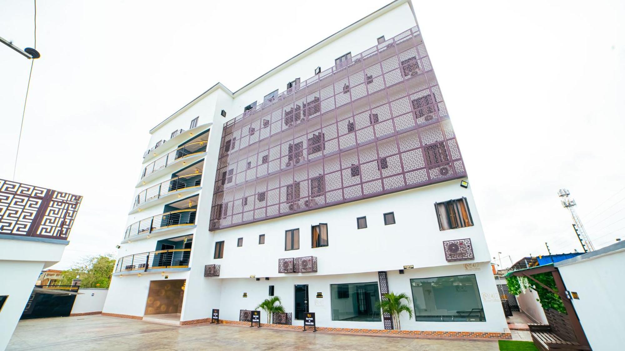לקי 247 Luxury Hotel & Apartment Ajah מראה חיצוני תמונה